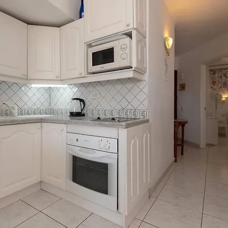 Santa Maria 130 - One Bed Apartment *